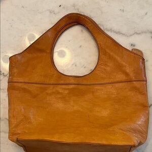 Chic Tan Leather Tote Bag